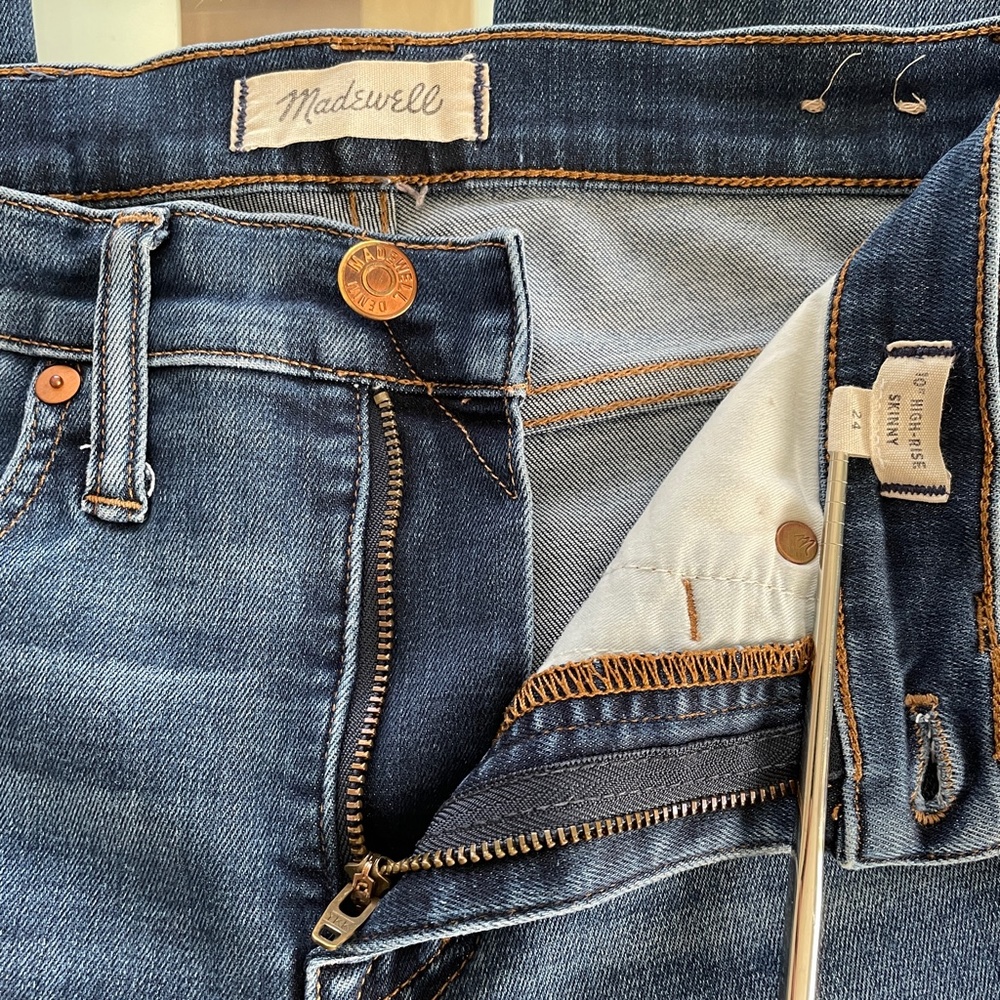 Madewell 10" High Rise Skinny Jeans‎ - Picture 4 of 7